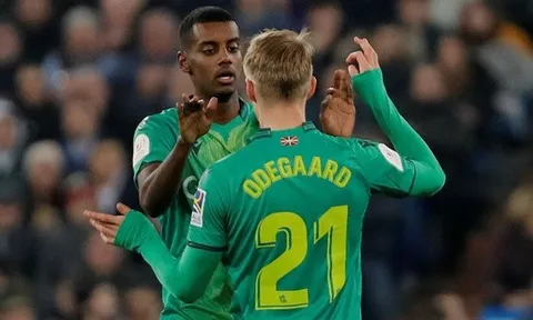 Vì Martin Odegaard, Arsenal đã biết tiền đạo cần phải chiêu mộ