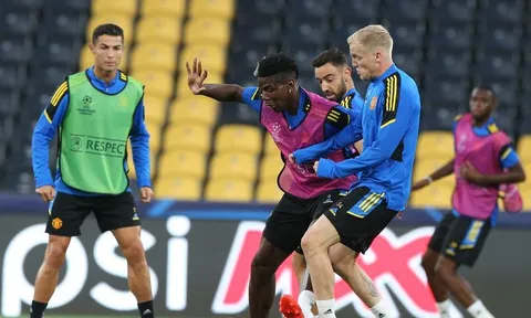 Vì Pogba và Van de Beek, M.U sẽ cần phải chiêu mộ tân binh mùa Đông