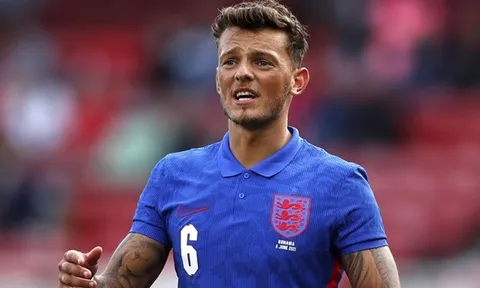 Vì sao Arsenal thèm khát Ben White?