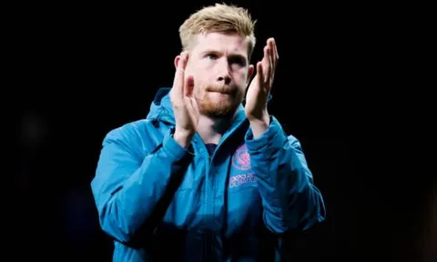 Vì sao De Bruyne không được tung vào sân trận Liverpool?