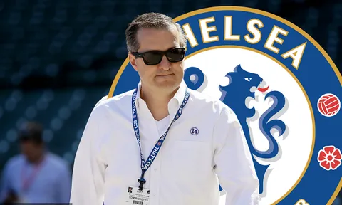 Vì sao fan Chelsea tẩy chay nhà thầu từ Mỹ?