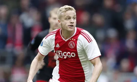 Vì sao Liverpool từ bỏ Van de Beek?