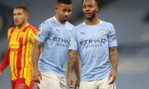 Vì sao Sterling và Gabriel Jesus vắng mặt trong lễ diễu hành của Man City?