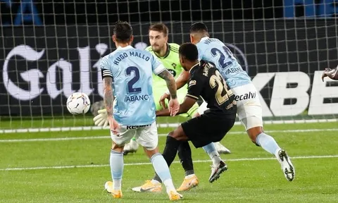 "Viên ngọc" của Koeman nổ súng, Barca sắp đón chào một huyền thoại mới