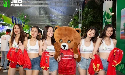 Việt Nam vô địch SEA Games: Người hâm mộ tại sân Hoa Lư và toàn Việt Nam ăn mừng lịch sử!