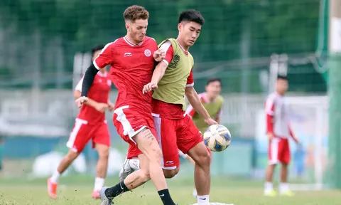 Danh Trung, Nhâm Mạnh Dũng tập sung chờ đấu AFC Cup 2022