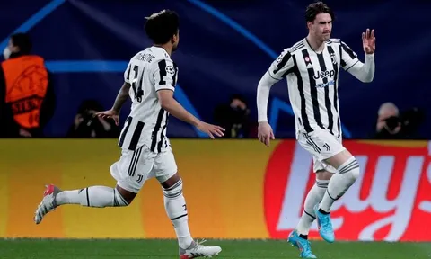 Vlahovic ghi bàn trong lần đầu ra sân ở Champions League