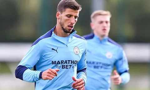 "Với 62 triệu bảng, cậu ấy thích hợp với Man City hơn là Koulibaly"