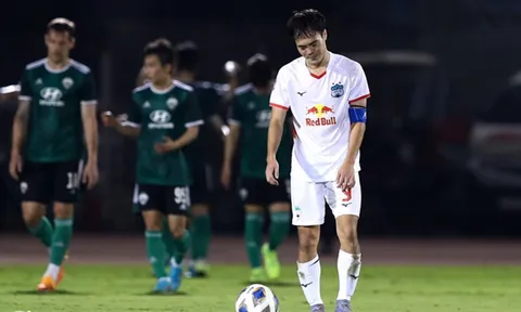 Văn Toàn phủ nhận việc ném băng đội trưởng HAGL