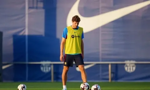 Vừa đến Barca, bộ đôi tân binh lao vào tập luyện