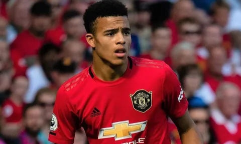 Vướng bê bối hít bóng cười, Mason Greenwood hứa 1 câu với BHL Man Utd