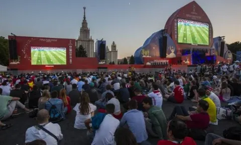Người hâm mộ được khuyên tránh xa Qatar 'trừ khi có vé xem World Cup'