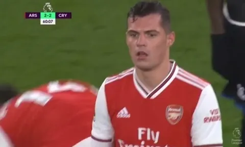 CĐV Arsenal: "Đó gọi là xin lỗi sao?"