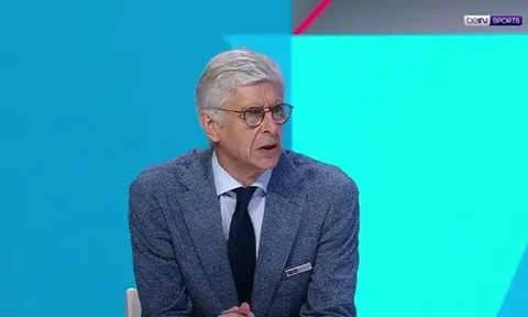 Wenger: "Không đời nào đó là 1 quả phạt đền"