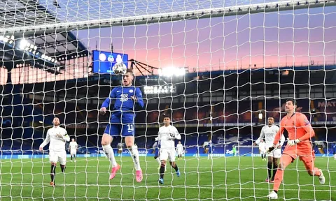 Cựu tiền đạo Chelsea từ chối chuyển đến Man Utd