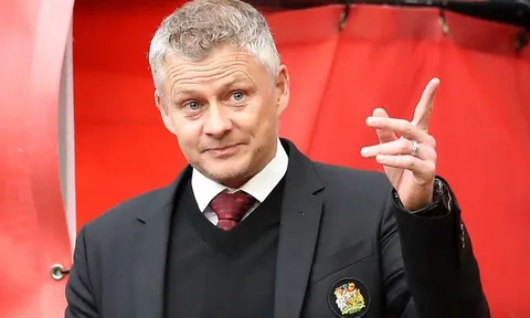 West Ham "gục ngã", Man Utd rộng cửa đón sao số trở lại