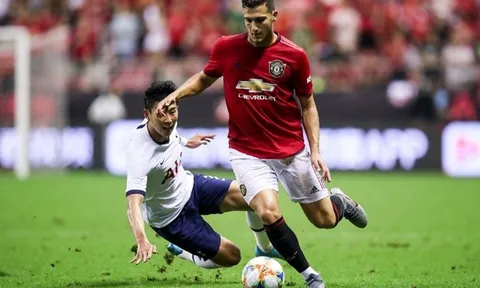 Không nghe lời Solskjaer, 'cục cưng của Mourinho' rơi vào danh sách thanh lý