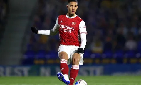 William Saliba: “Mikel Arteta đánh giá tôi qua 2 trận rưỡi”