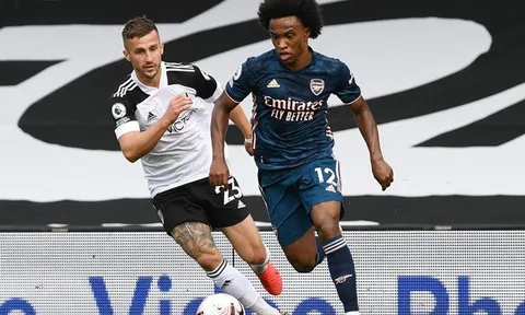 Bị chỉ trích thậm tệ, 'người thừa' vẫn quyết không buông Arsenal