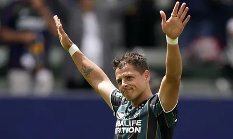 World Cup xa vời với Chicharito