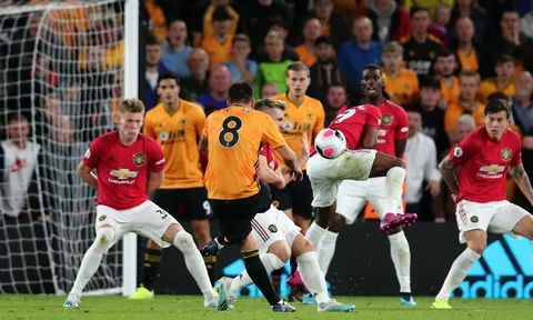 Đối tác chốt giá bán đứt "trạm trung chuyển" tuyệt vời cho Man Utd