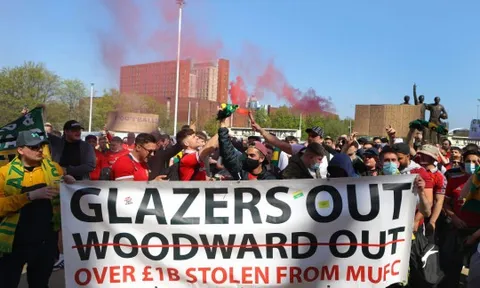 Nhà Glazers định giá bán đứt Man Utd