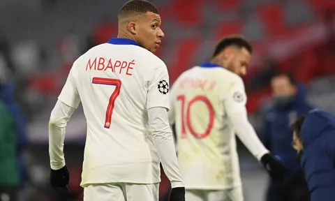 Kịch bản điên rồ! Top 4 Premier League không có suất dự C1
