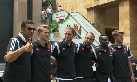 De Ligt liệt kê những cái tên 'khủng' giúp mình tiến bộ ở Juventus
