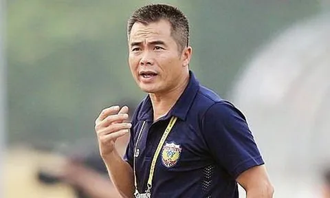 Xác định HLV thứ 3 rời ghế nóng tại V-League 2021