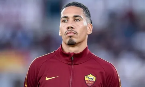 Xác nhận! Man Utd chốt giá bán đứt Smalling cho Roma