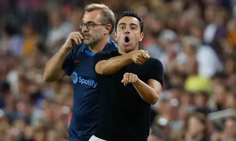 Xavi: Barca suy sụp vì những kỳ vọng