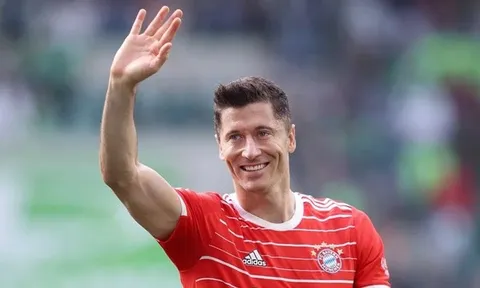 Xavi công khai thương vụ Lewandowski
