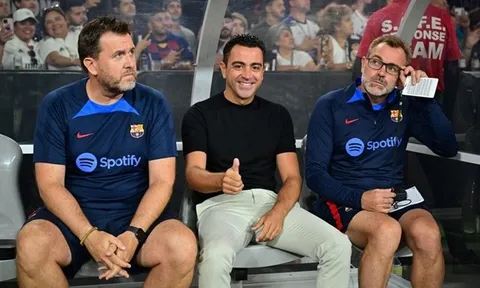 Xavi hạ thấp vai trò của Pique
