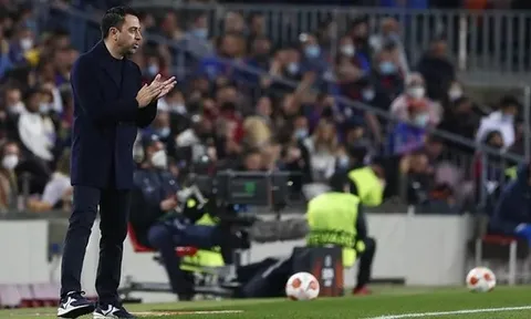 Xavi lại lên tiếng về việc Dembele bị huýt sáo
