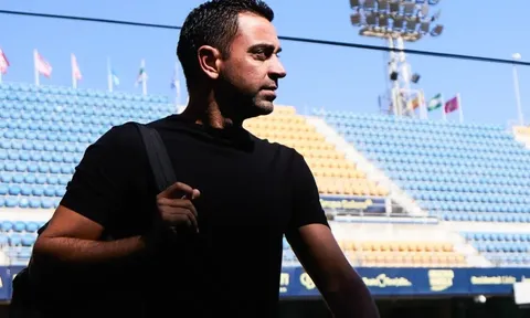 Xavi phản ứng sau thắng lợi 4-0