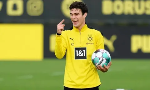 Xây chắc tương lai, Dortmund trói chân "viên ngọc thô" sinh năm 2002