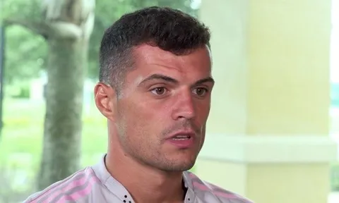 Xhaka thách thức Man City