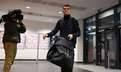 Xhaka chơi trò "mất tích", đồng đội phải đến tận nhà