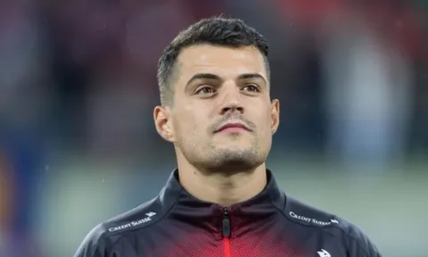 Xhaka tiếp tục cà khịa NHM Arsenal, ngày rời Emirates không còn xa