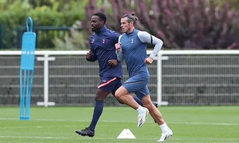 Xỏ giày ra sân tập, Gareth Bale sẵn sàng đại náo Old Trafford?