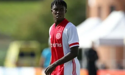 XONG! Arsenal chiêu mộ "ma tốc độ" từ Ajax
