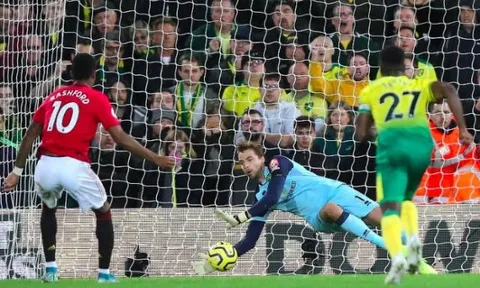 XONG! M.U hỏng 2 quả 11m, Solskjaer đổ hết tội lỗi lên 1 cái tên