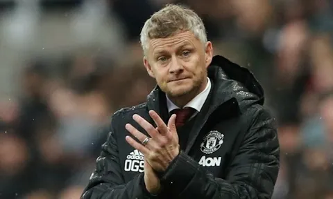 XONG! Nói sự thật về Lindelof, Solskjaer chốt luôn khả năng mua trung vệ
