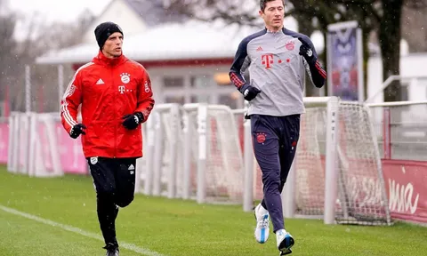 XONG! Sát thủ trở lại, sẵn sàng cùng Bayern ngược dòng trước PSG