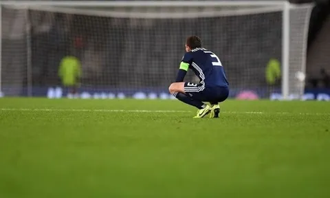 XONG! Scotland ban "đặc ân" cho cơn lốc của Liverpool, không gọi McTominay