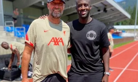 Yaya Toure ca ngợi Klopp sau chuyến thăm trại tập huấn của Liverpool