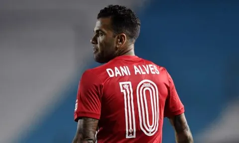 CHÍNH THỨC! Dani Alves bất ngờ thất nghiệp