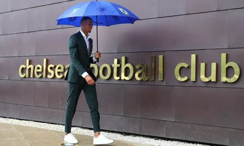 XONG! Tân binh "Van Dijk 2.0" đã có mặt ở Chelsea