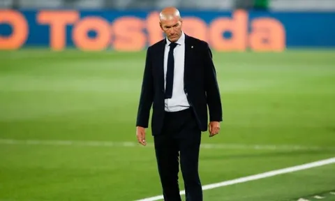 Zidane đối đầu với "loạn thần" Real, Man Utd sáng cửa đón về Anh?