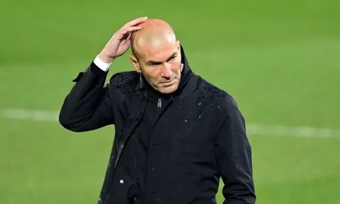 Zidane sẵn sàng trở lại "ghế nóng"